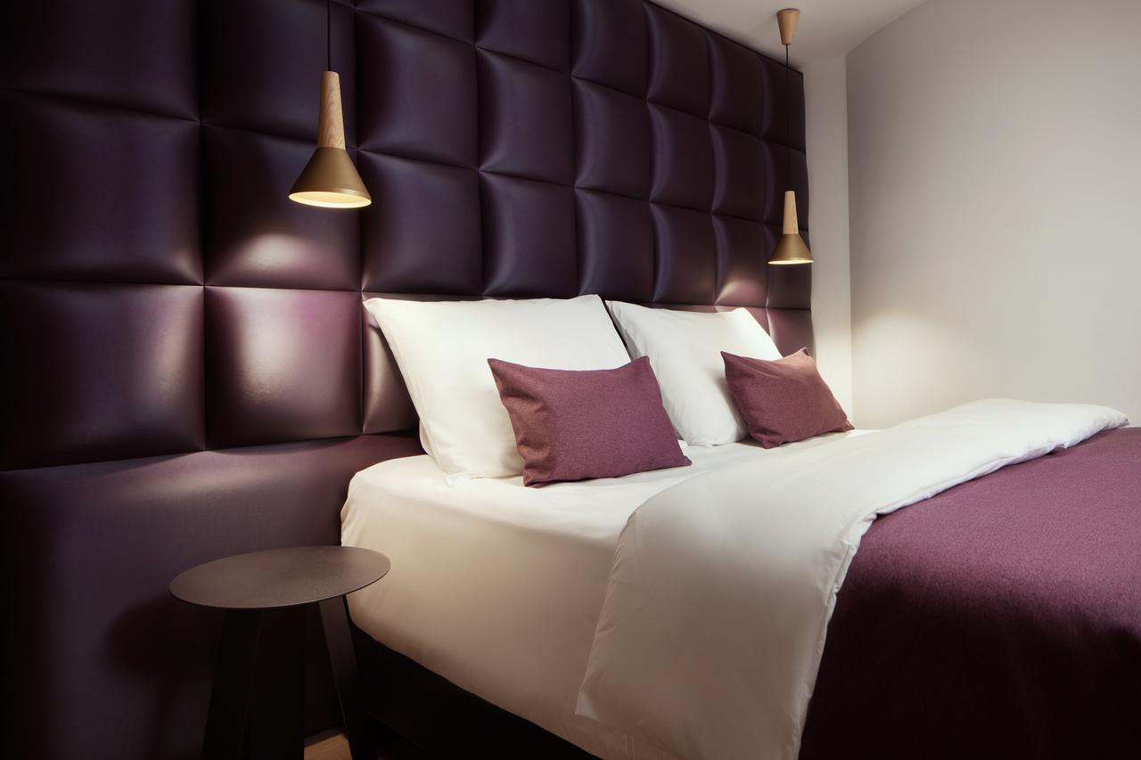 Hotel Moods Charles Bridge Praga Exterior foto